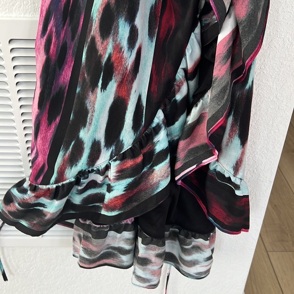 ✨NWT✨ VICI Lace Subconscious Ruffle Wrap Midi Dress - Picture 5 of 5
